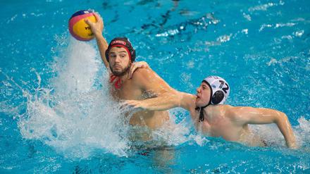 Spandaus Marko Stamm (links) hatte Magen-Darm-Probleme. 