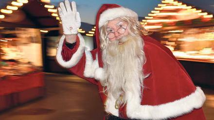 Nur echt mit Bart. Auf den Weihnachtsmärkten wird man dem Herrn in Rot wohl des Öfteren begegnen. 