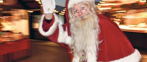 Nur echt mit Bart. Auf den Weihnachtsmärkten wird man dem Herrn in Rot wohl des Öfteren begegnen. 