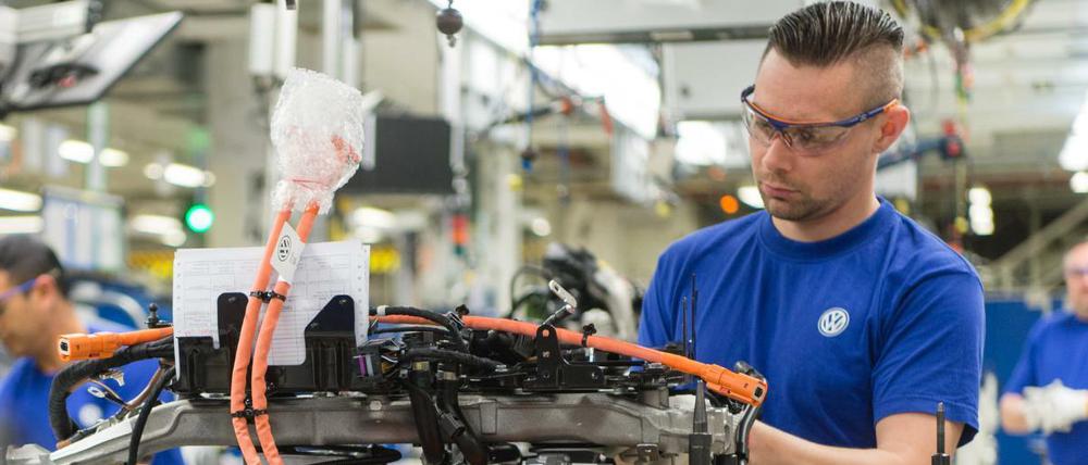 Etwa 20.000 Stellen sollen in deutschen VW-Werken wie diesem offenbar wegfallen. Betriebsbedingte Kündigungen soll es wohl nicht geben.