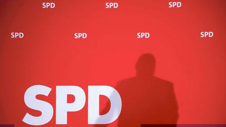 Aus der SPD-Spitze hieß es, Parteichef Sigmar Gabriel sei entsetzt über die Vorgänge.