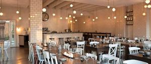Industrial Chic, rauer Charme und nur über den Hotel-Hof zu erreichen: das Michelberger-Restaurant in Friedrichshain