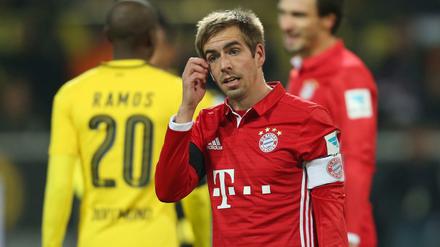 Läuft nicht richtig: Philipp Lahm wunderte sich neulich über seine Auswechslung im Spiel gegen Borussia Dortmund.