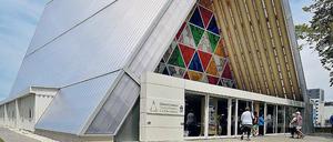 Gewappnet. Die „Cardboard Cathedral“ in Christchurch wurde nach dem schweren Erdbeben 2011 als Ersatzbau für 50 Jahre errichtet. Sie besteht vorrangig aus beschichteten Kartonröhren und Holz. So soll sie Erschütterungen besser ausgleichen als ein Steingebäude. 