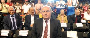 Danke Uli! Viele Bayern-Fans halten Hoeneß trotz aller Vergehen bis heute die Treue.