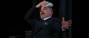 Florian Boesch in der "Dreigroschenoper". Die Österreicher lieben das Theater, gehen aber kaum hin, meint Karl-Markus Gauß.