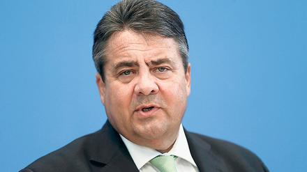 Der SPD-Vorsitzende Sigmar Gabriel und seine Frau Anke erwarten im Frühjahr ihr zweites gemeinsames Kind.