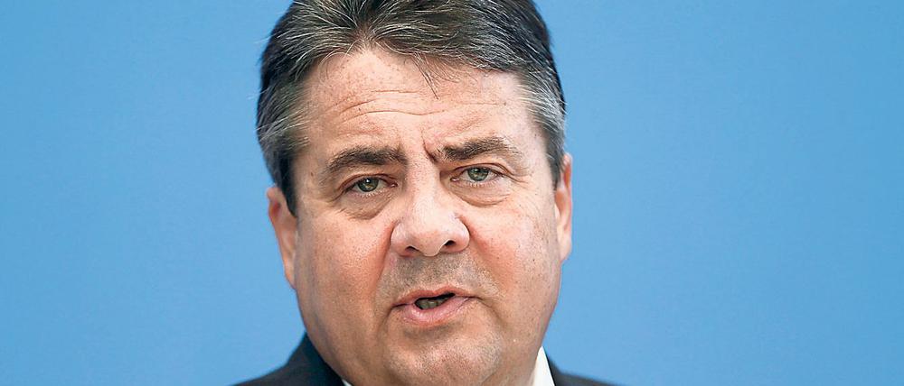 Der SPD-Vorsitzende Sigmar Gabriel und seine Frau Anke erwarten im Frühjahr ihr zweites gemeinsames Kind.
