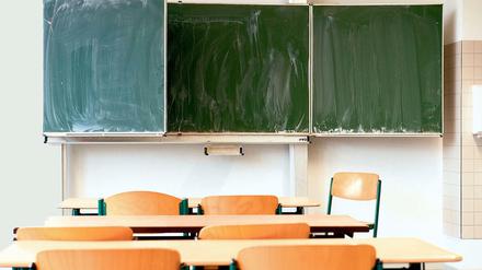 Lehrer müssen auch in den Ferien arbeiten. Wie viele Tage sie in der Schule erscheinen müssen, kann der Dienstherr entscheiden.
