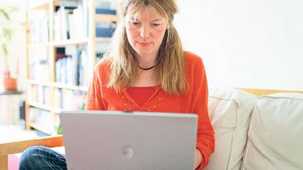 Kabellos im Internet zu surfen ist eine bequeme Angelegenheit. Schon allein zum Schutz der eigenen Daten sollte das Wireless Lan jedoch gesichert werden. -