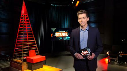 "Stern TV"-Moderator Steffen Hallaschka präsentiert den "Heißen Stuhl"