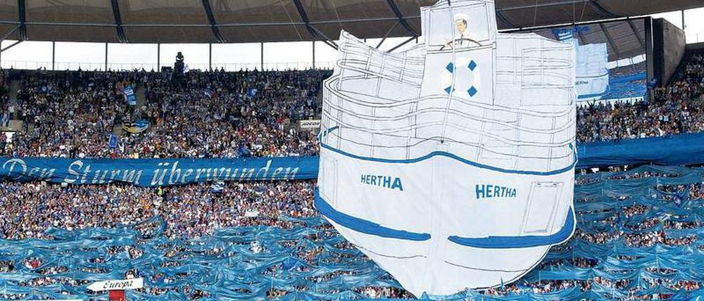 Vorwärts in die Vergangenheit. Herthas Ostkurve übt sich in Vorfreude.