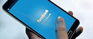 Ein Mann aus Hamburg las die Schilderung auf Facebook - und informierte die Berliner Polizei.