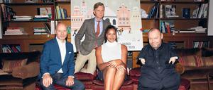 Christoph Israel (l.) mit Max Raabe, Cassandra Steen und Thomas Quasthoff.