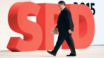 Parteichef Sigmar Gabriel sagte, er habe nie an solchen Treffen teilgenommen.
