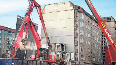 In Trümmern. An der Wilhelmstraße soll ein Luxus-Townhouse entstehen.