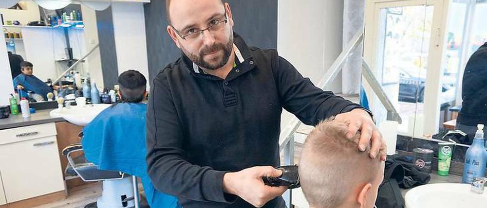 Harte Worte. Friseur Murat K. ärgert sich über „Vaterlandsverräter“.
