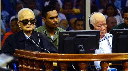 Die Rote-KhmerAnführer Nuon Chea (links) und Khieu Samphan verloren den Berufungsprozess.