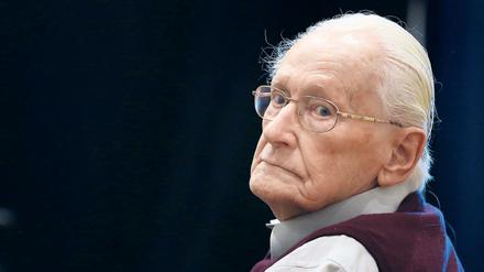 Oskar Gröning 2015 im Alter von 94 Jahren vor Gericht.