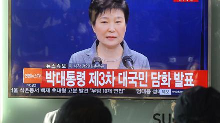 Südkoreas Präsidentin Park Geun Hye bestreitet in kriminelle Aktivitäten verwickelt zu sein.  