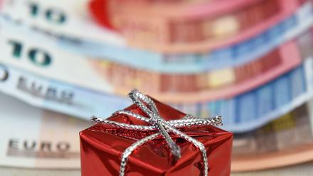 Fast geschenkt: Mit einigen Tricks kann man den Fiskus zur Kasse bitten. 