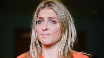 Den Tränen nahe. Therese Johaug versteht die Welt nicht mehr.