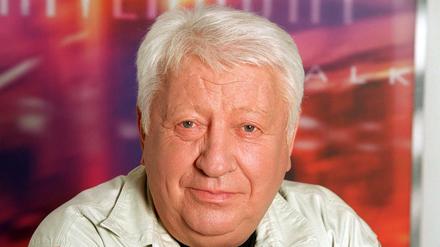 Der legendäre Fernseh-Moderator Hans-Joachim Wolfram ist tot. Der Erfinder der Sendung«Außenseiter - Spitzenreiter» starb am 16. November im Alter von 82 Jahren.