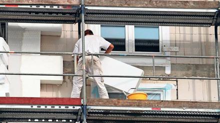 Verkleidet mit Styropor: Wenn die Gebäudedämmung jedoch giftige Flammschutzmittel enthält, muss sie neuerdings als Sondermüll behandelt werden. 