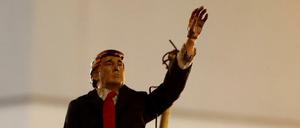 Donald Trump - Je größer die Furcht vor ihm, desto drastischer wird er dargestellt.