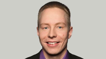 Michael Müller begründete sein Vorgehen intern mit der Notwendigkeit eines "Neustarts". Dennis Buchner beendet seine Tätigkeit Ende des Jahres. 