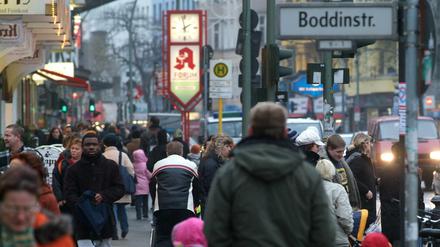 In Neukölln hat es berlinweit im vergangenen Jahr die meisten Verfahren wegen Kindeswohlgefährdung gegeben. In 2040 Fällen waren die Behörden gezwungen einzugreifen. 