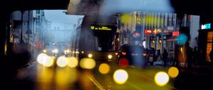 Tram an der Friedrichstraße. Ab sofort wieder ohne Mainzer Fahrer.