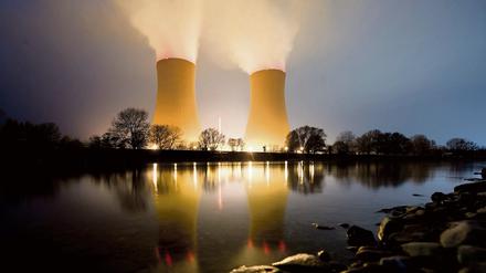 Das Kernkraftwerk Grohnde in der Gemeinde Emmerthal im Landkreis Hameln-Pyrmont (Niedersachsen). Das Atomkraftwerk (AKW) gehört zu knapp 83 Prozent dem Energiekonzern Eon.