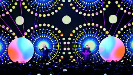 Die Pet Shop Boys bei ihrer "Super"-Tour. 