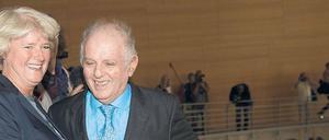 Grund zur Freude. Kulturstaatsministerin Monika Grütters (CDU) während einer Vorbesichtigung der Barenboim-Said Akademie im Juli 2016 gemeinsam mit dem Gründer Daniel Barenboim. 