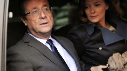 Frankreich ist kompliziert geworden. Bald-Ex-Präsident Hollande dilettierte 2014 als heimlicher Geliebter seiner Inzwischen-Lebensabschnittsgefährtin, der Schauspielerin Julie Gayet. Darüber schrieb ihre Vorgängerin in dieser Rolle, Valerie Trierweiler, ein Buch, das später verfilmt wurde. Dabei stand Fronkreisch mal für ganz einfache Liberté mit Cigarettes/Baguette/Jeanette/Claudette. Alles perdu?
