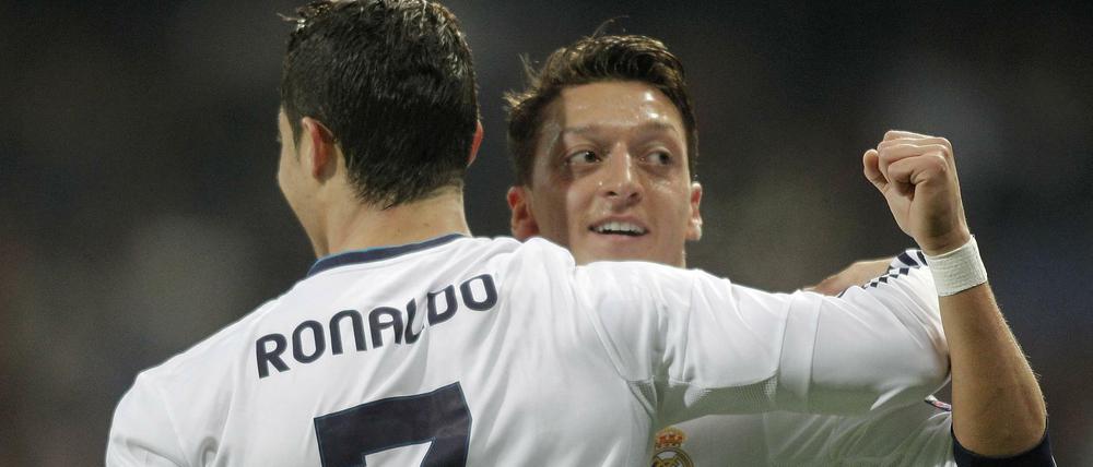 Zwei im Mittelpunkt der Enthüllungen. Mesut Özil und Cristiano Ronaldo.