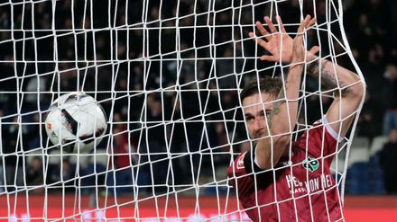 Hannovers Martin Harnik bejubelt sein Tor zum 1:1 gegen Heidenheim.