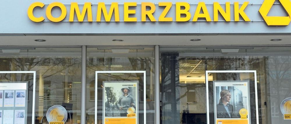 Die Commerzbank testet derzeit, welcher Filialtyp wie von den Kunden angenommen wird.