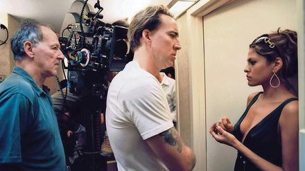 Herzog 2009 mit Nicolas Cage und Eva Mendes am Set von "Bad Lieutenant: Cop ohne Gewissen".