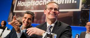 Berlins Regierender Bürgermeister Michael Müller lacht am 30.04.2016 in Berlin nach seiner Wahl zum Spitzenkandidaten für die Abgeordnetenhaus. Am Abend findet der Landesparteitag der SPD Berlin mit Abstimmung über den Koalitionsvertrag von SPD, Linken und Grünen statt. 