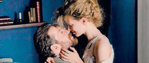 Die Affäre mit zerstörte fast ihre Karriere. Hier eine Szene aus dem Film "Marie Curie", der gerade in den Kinos läuft. 