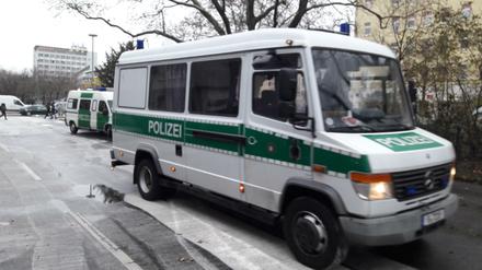 Die Polizei beim Einsatz in der Gneisenaustraße.