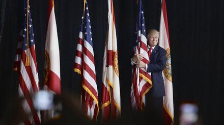 God Bless America! Donald Trump will sein Land wieder groß machen.
