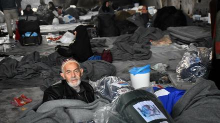 Auf der Flucht. Zehntausende Menschen in Aleppo haben ihr Zuhause verloren. Viele von ihnen sind obdachlos.