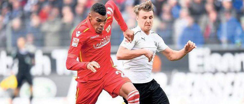 Neuer Anlauf. Collin Quaner (l.), hier gegen Sandhausens Thiede vergangene Woche, hat seit Oktober nicht getroffen. 
