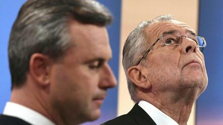 Der Unterlegene Norbert Hofer (links) und Wahlsieger Alexander Van der Bellen 