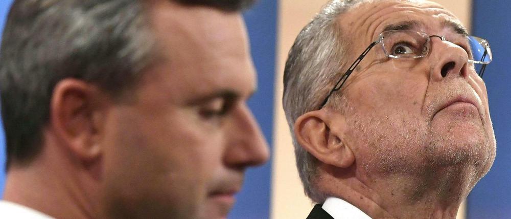 Der Unterlegene Norbert Hofer (links) und Wahlsieger Alexander Van der Bellen 