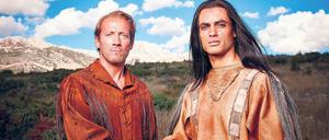 Nichts und niemand soll sie auseinanderbringen. Old Shatterhand (Wotan Wilke Möhring, links) und Winnetou (Nik Xhelilaj) sind in Blutsbrüderschaft vereint.