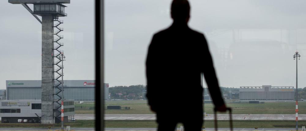 Auf den Abflug müssen Berliner noch warten. Dafür ist der Flughafenchef kreativ.